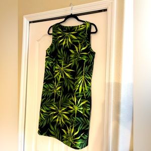 AGB Dress. Classic tropical sleeveless shift dress Size 16